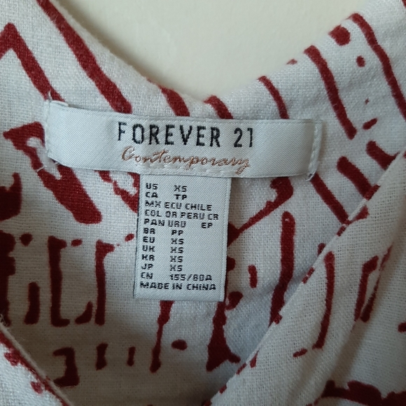 Forever 21 Contemporary Dress - Picture 2 of 2